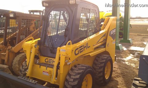 2010 Gehl 5240