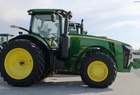 2011 John Deere 8260R