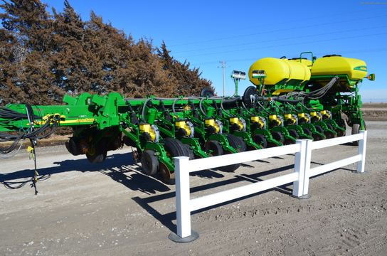 2009 John Deere 1770