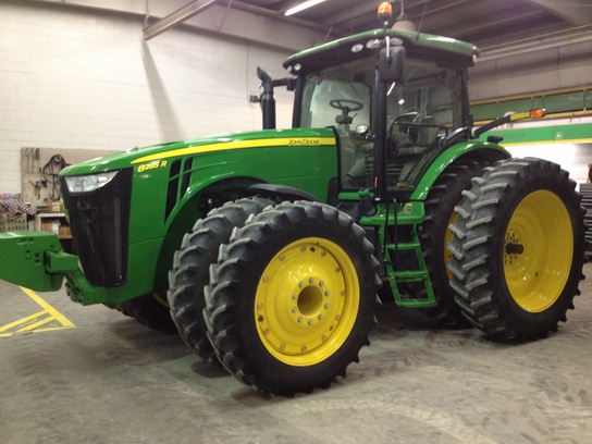 2011 John Deere 8285R
