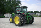 2011 John Deere 7215R