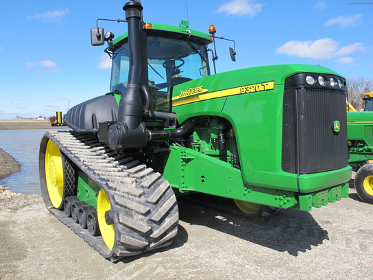2005 John Deere 9320T