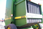 1997 John Deere 566