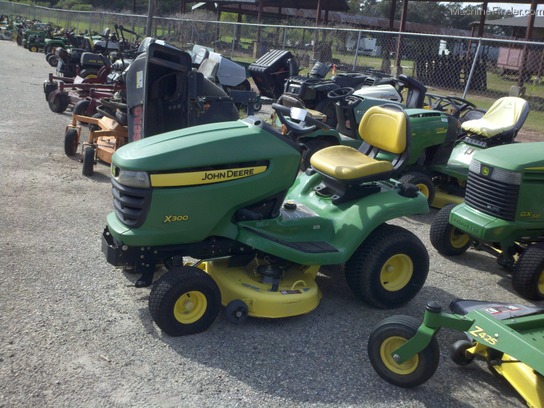 2009 John Deere x300