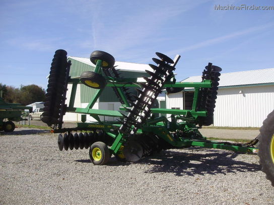 2006 John Deere 637