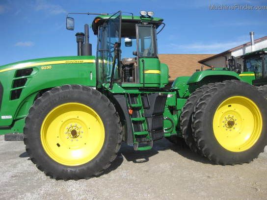 2011 John Deere 9230