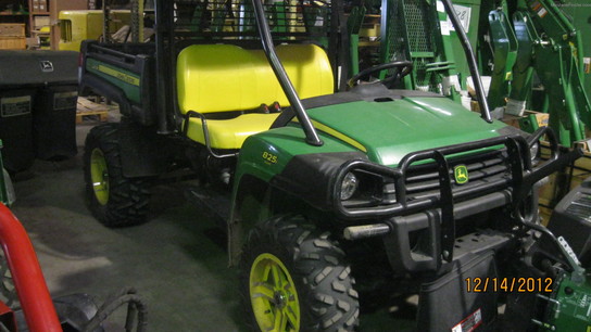2011 John Deere XUV 825I GREEN
