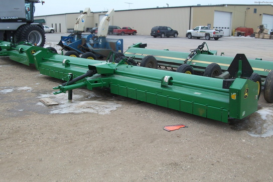  John Deere 220