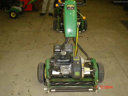 2006 John Deere 220B