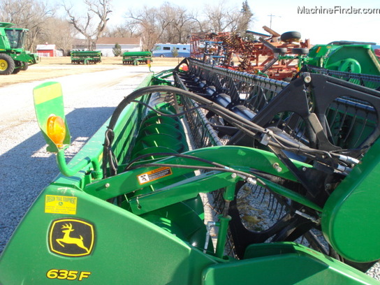 2011 John Deere 635F