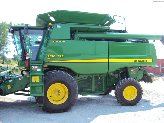 2011 John Deere 9570