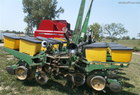 1993 John Deere 7200