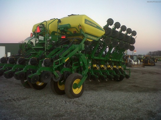 2011 John Deere 1790