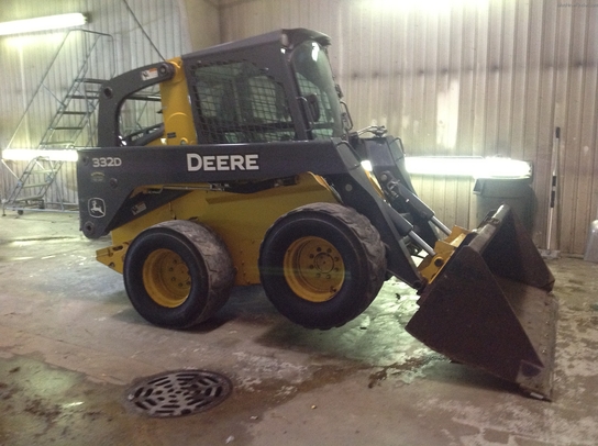 2010 John Deere 332D