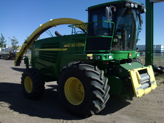 2007 John Deere 7800