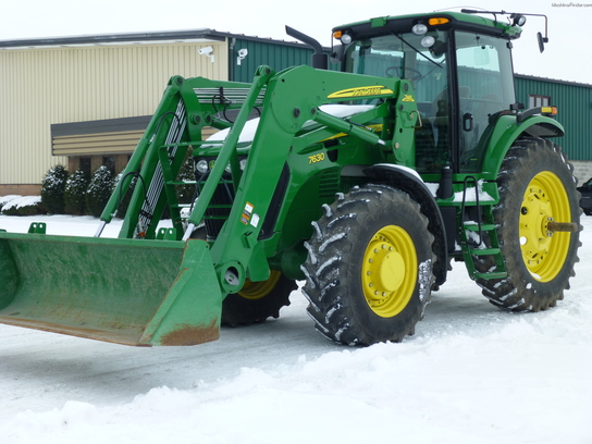 2010 John Deere 7630 with 746SL