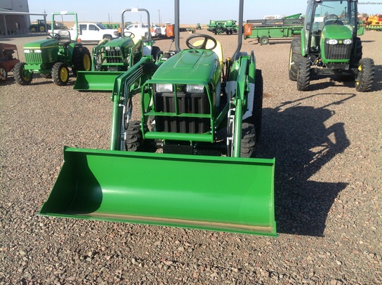 2012 John Deere 3032E