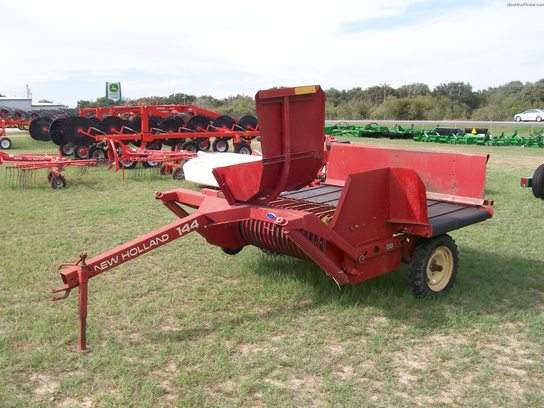  New Holland 144