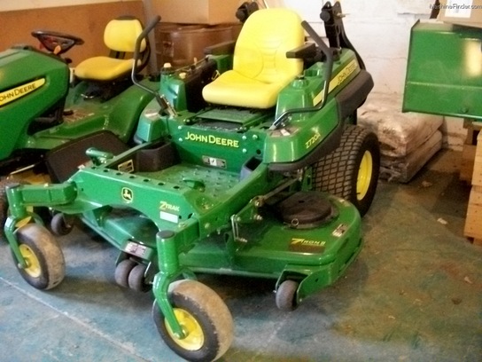 2011 John Deere Z720A