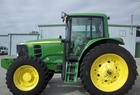 2008 John Deere 7330