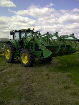 2011 John Deere 7430