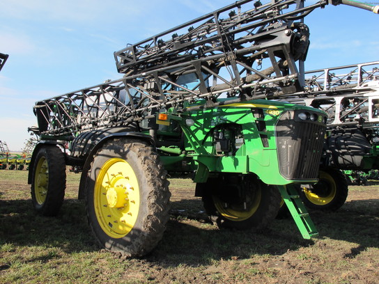 2011 John Deere 4930
