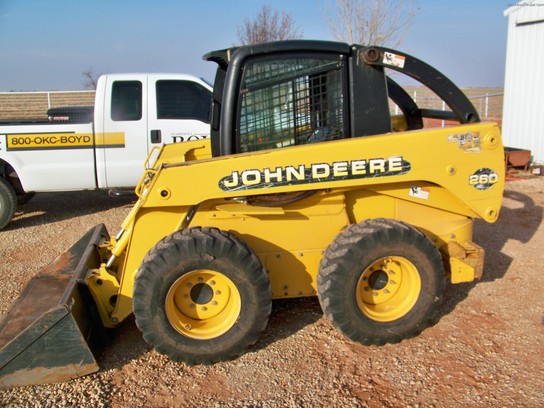 2001 John Deere 260