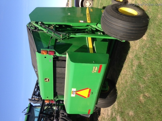 2010 John Deere 568
