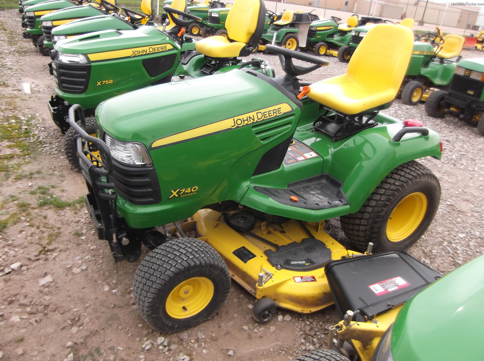 2012 John Deere X740 Lawn & Garden and Commercial Mowing John Deere