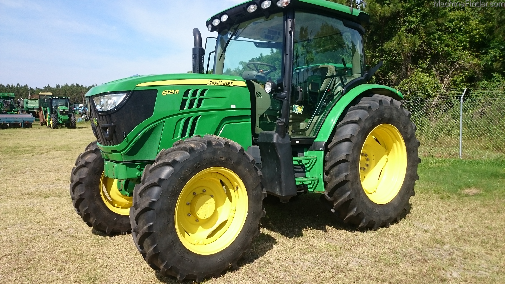 2014 John Deere 6125R Image 1