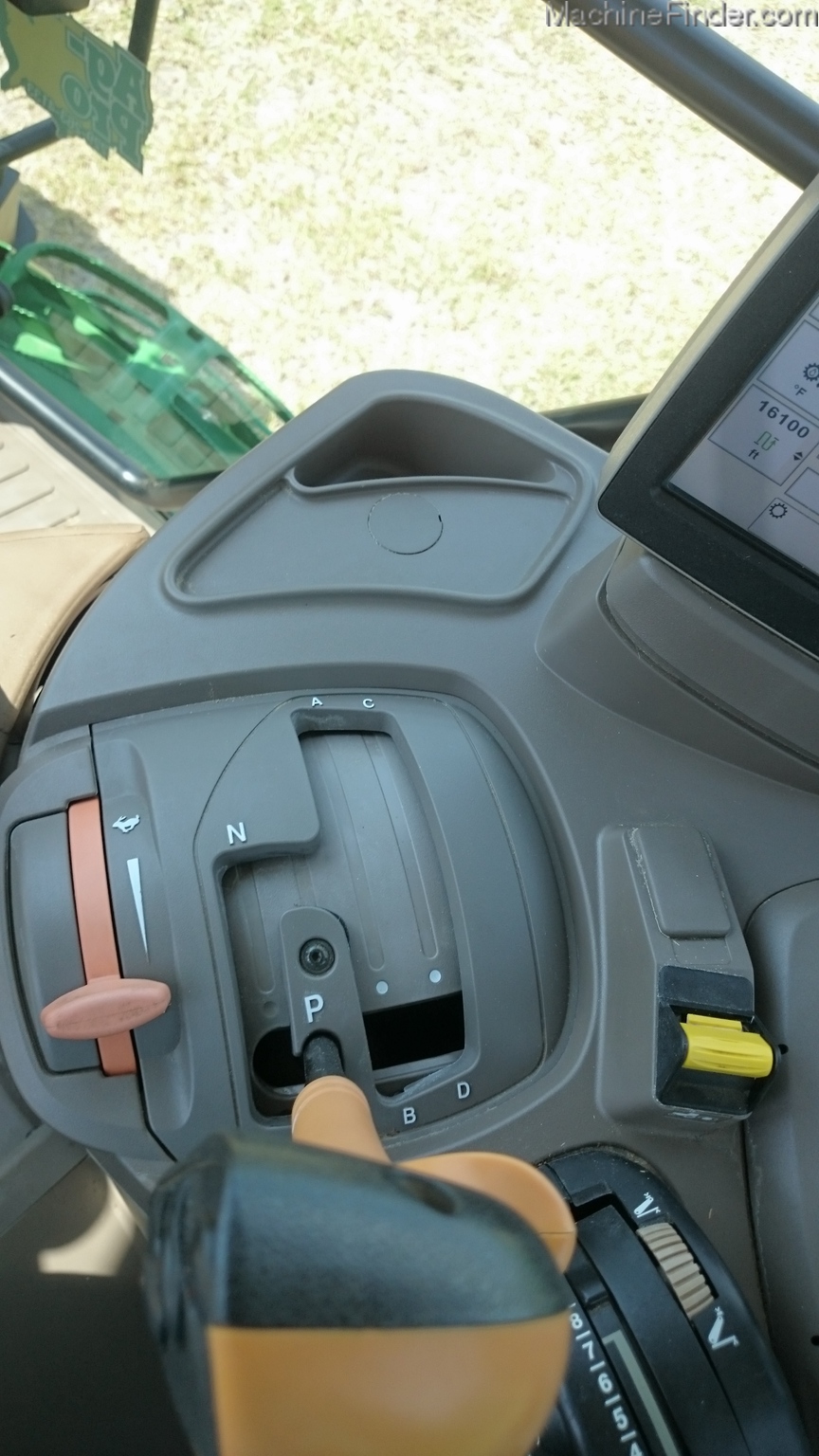 2014 John Deere 6125R Image 6