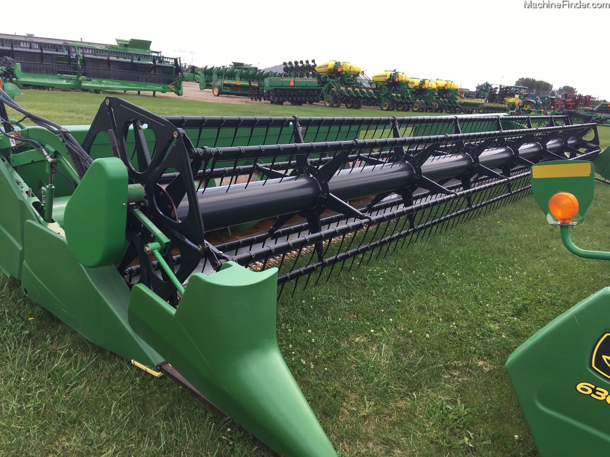 2006 John Deere 635F Image 2