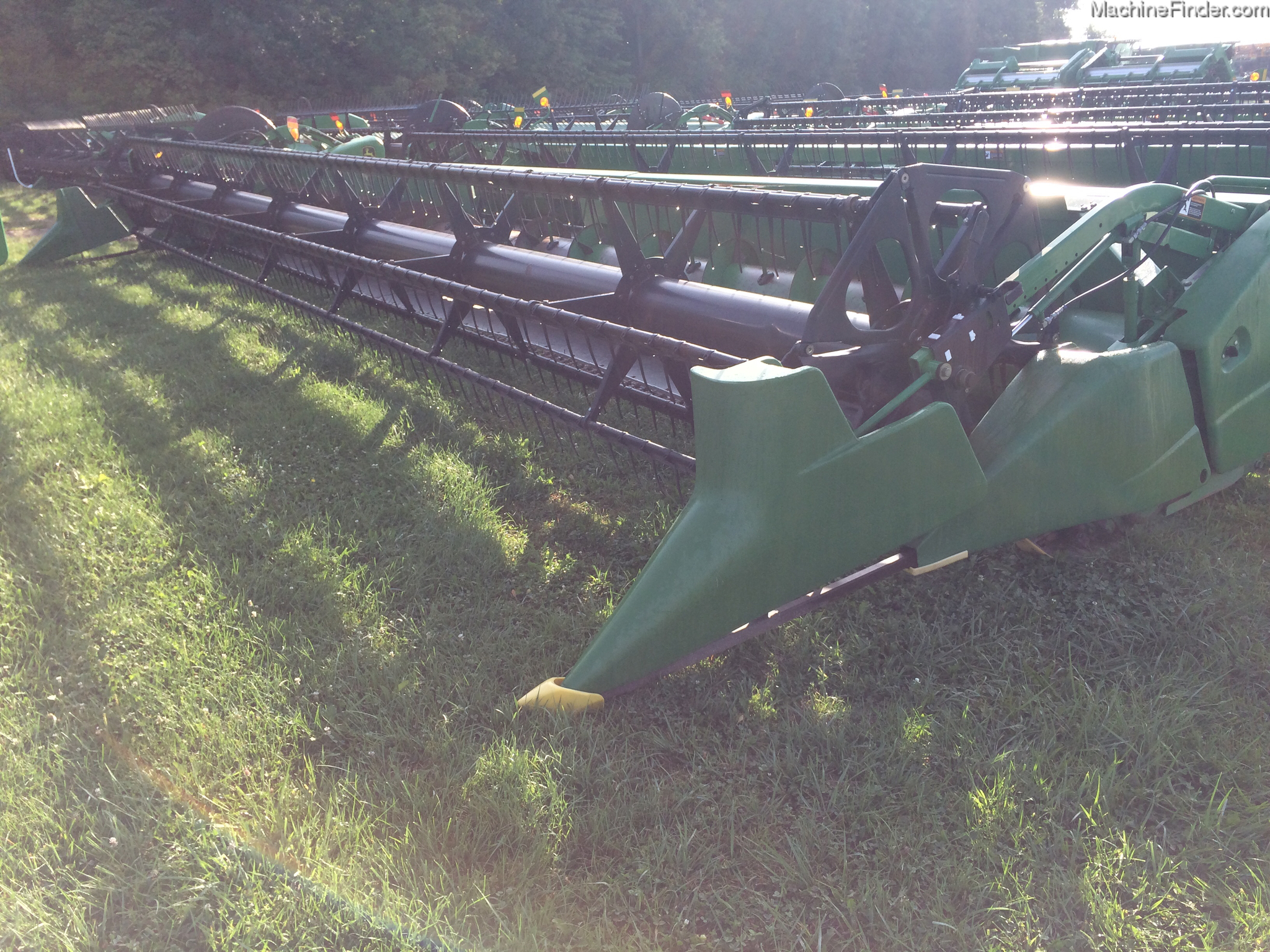 2006 John Deere 635F Image 12