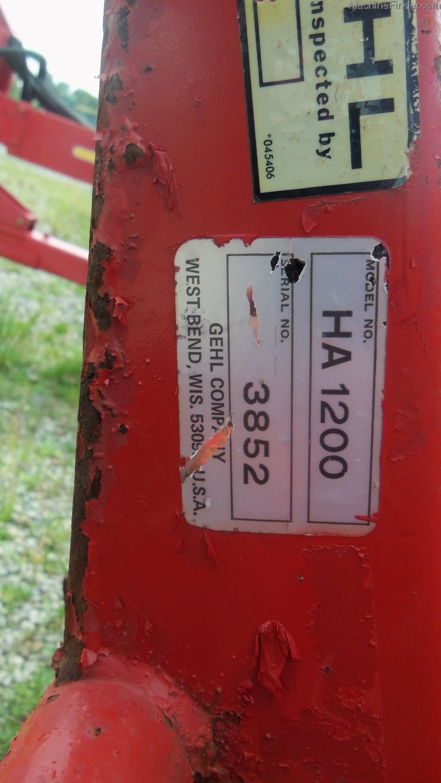 2002 Gehl 1275 Image 14