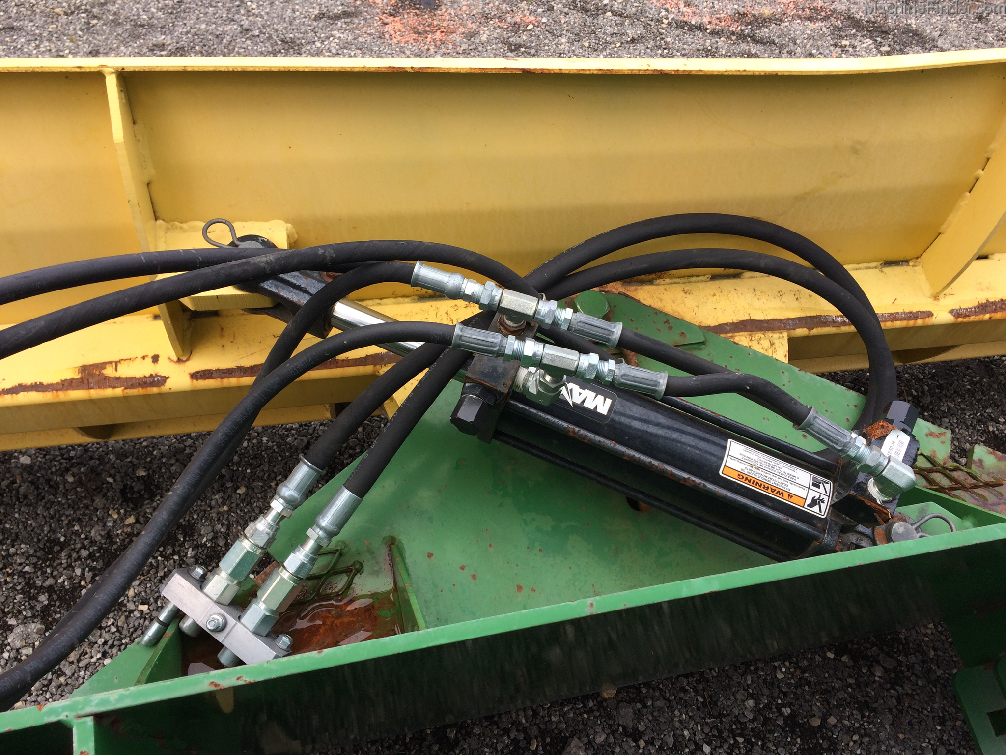 2013 MAST 10'FB Image 8