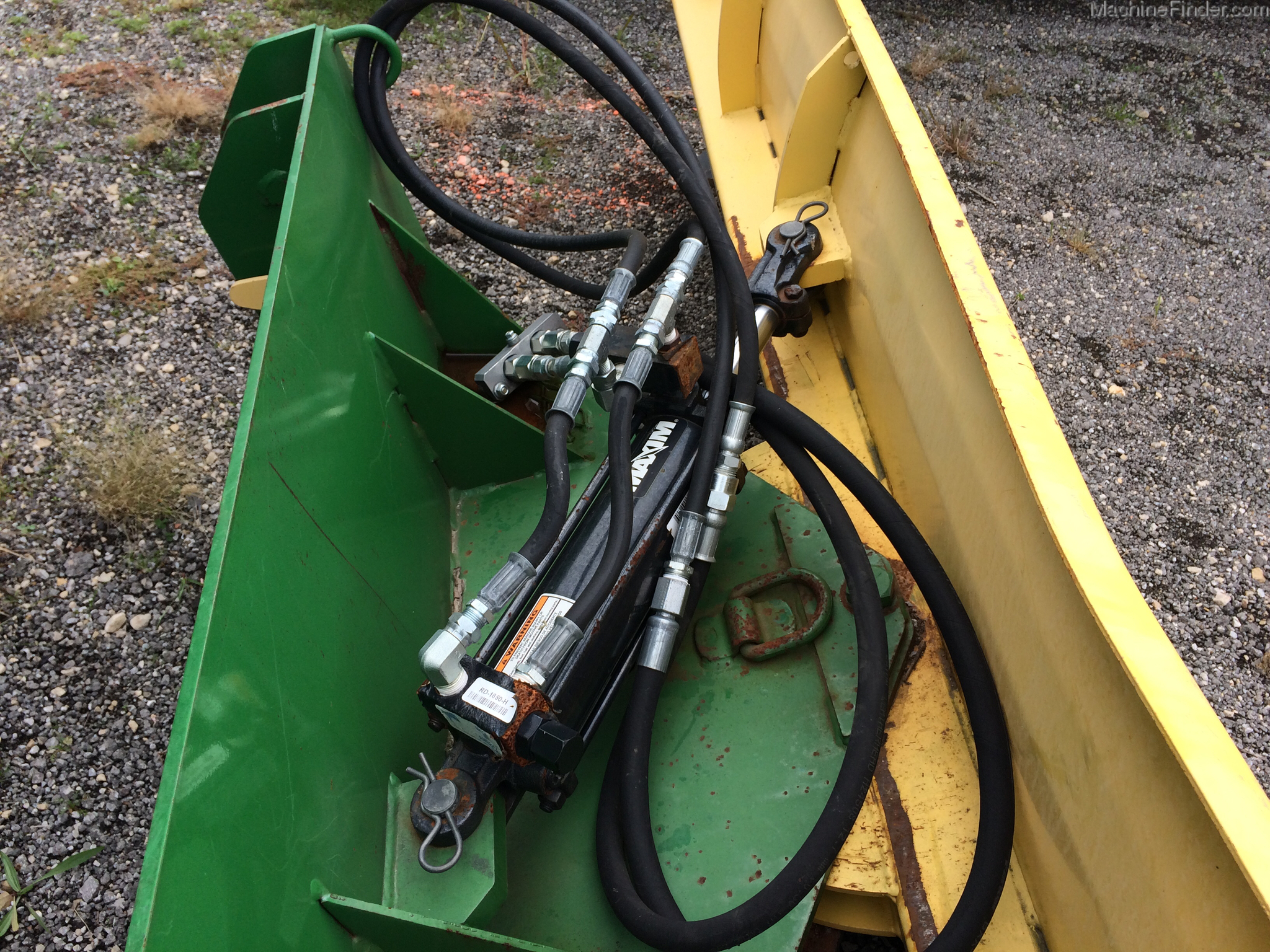 2013 MAST 10'FB Image 9