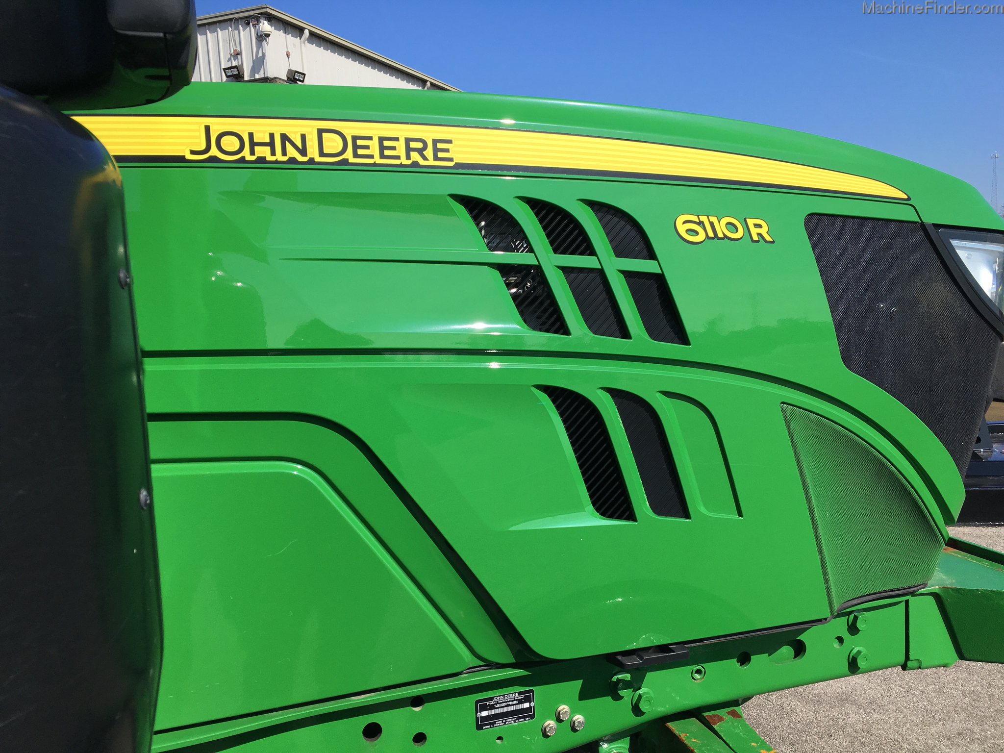 2015 John Deere 6110R Image 2