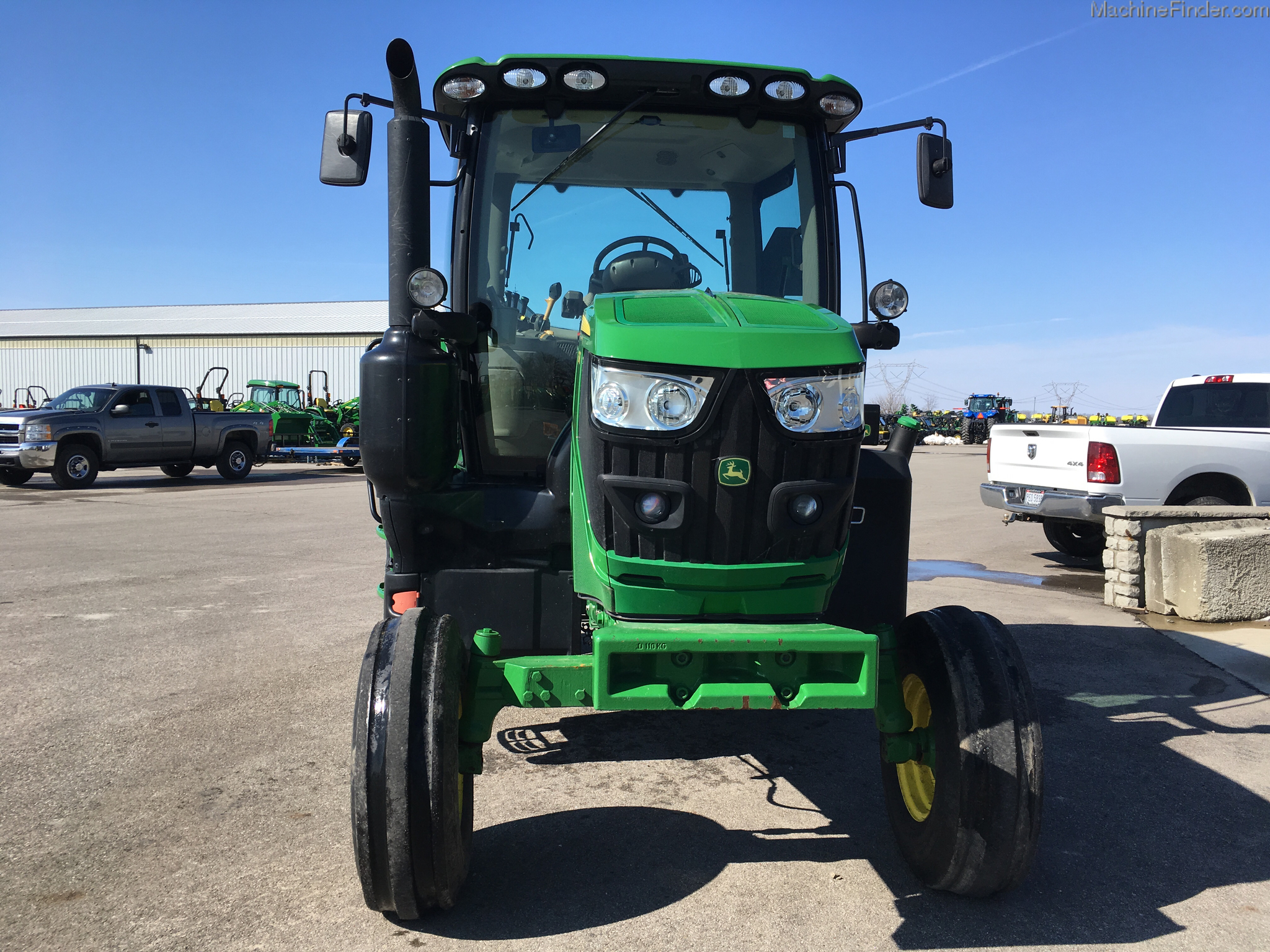 2015 John Deere 6110R Image 9