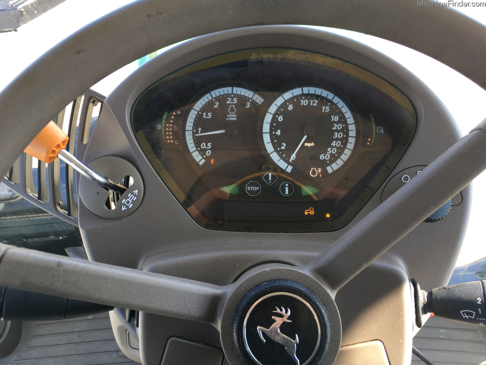 2015 John Deere 6110R Image 13