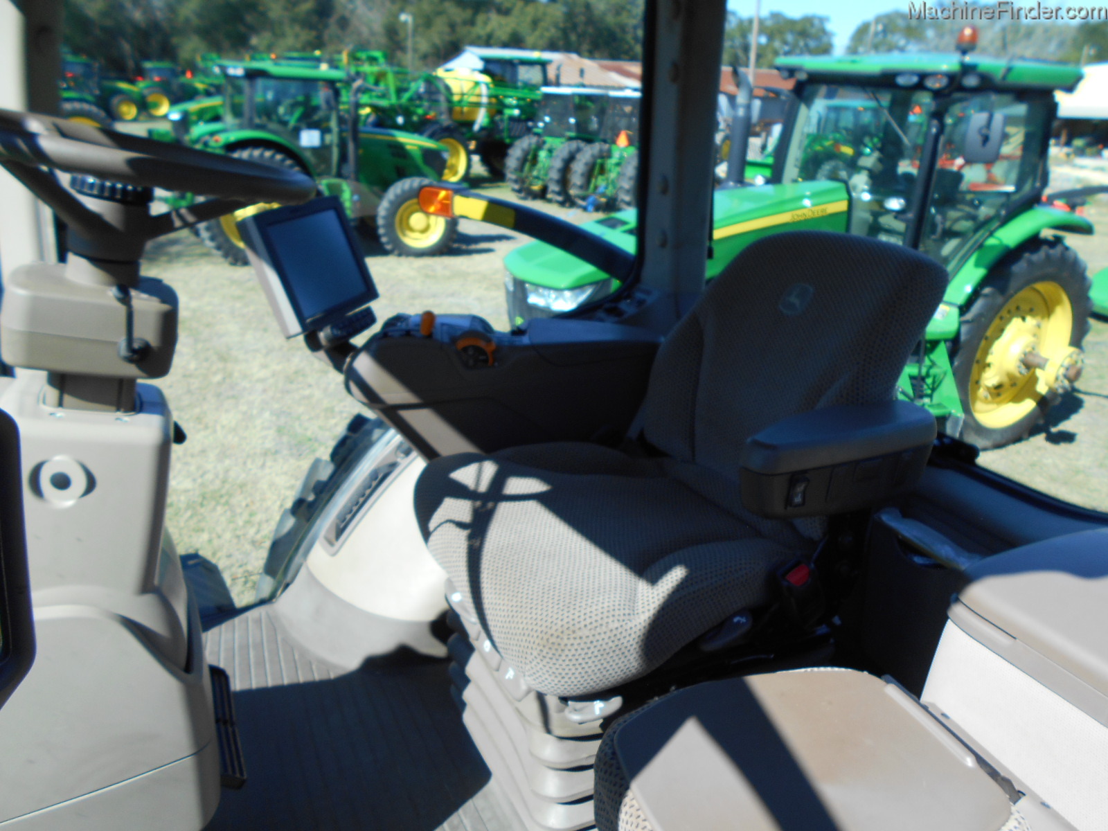 2014 John Deere 8295R Image 2