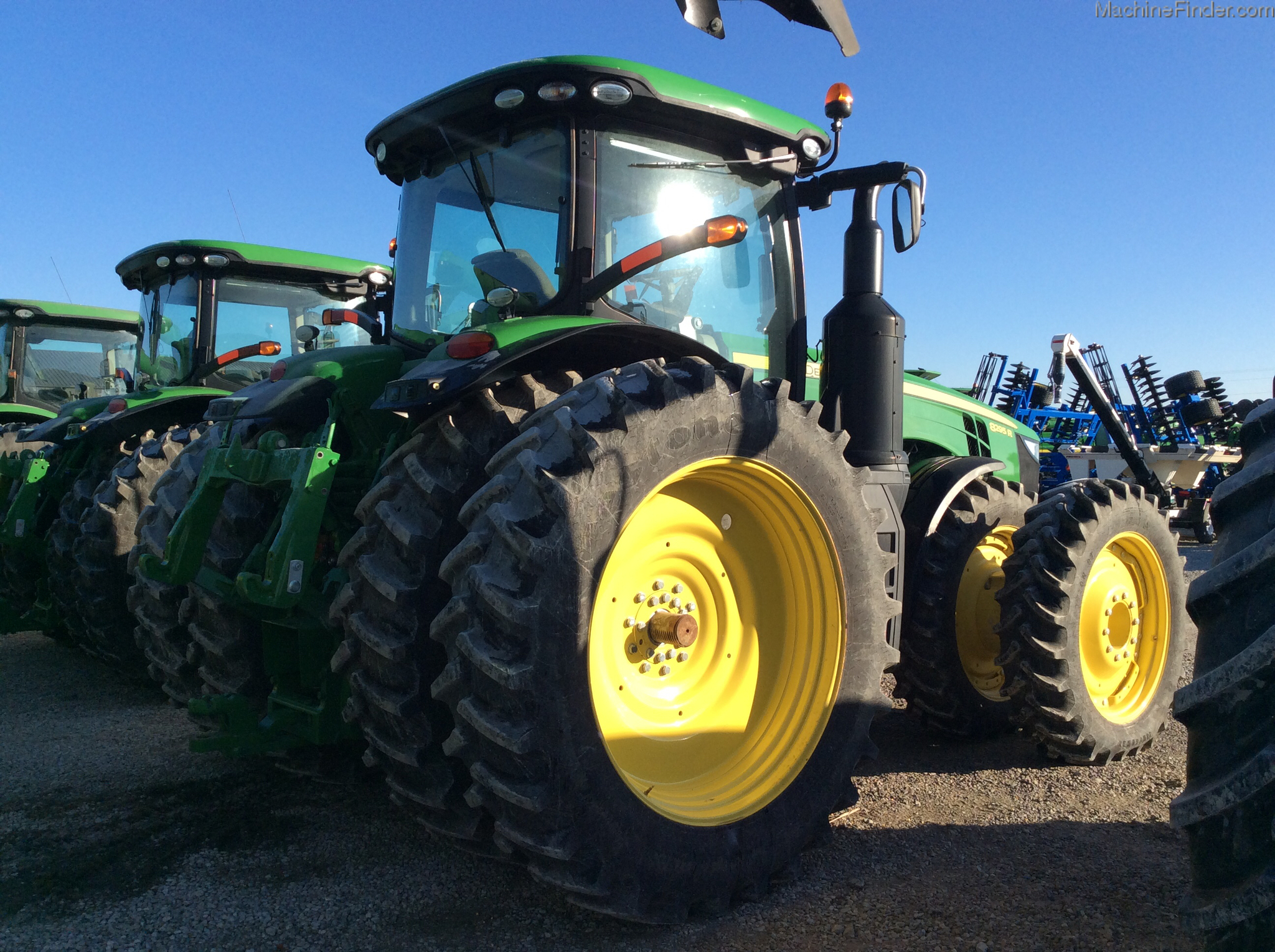 2016 John Deere 8295R Image 6