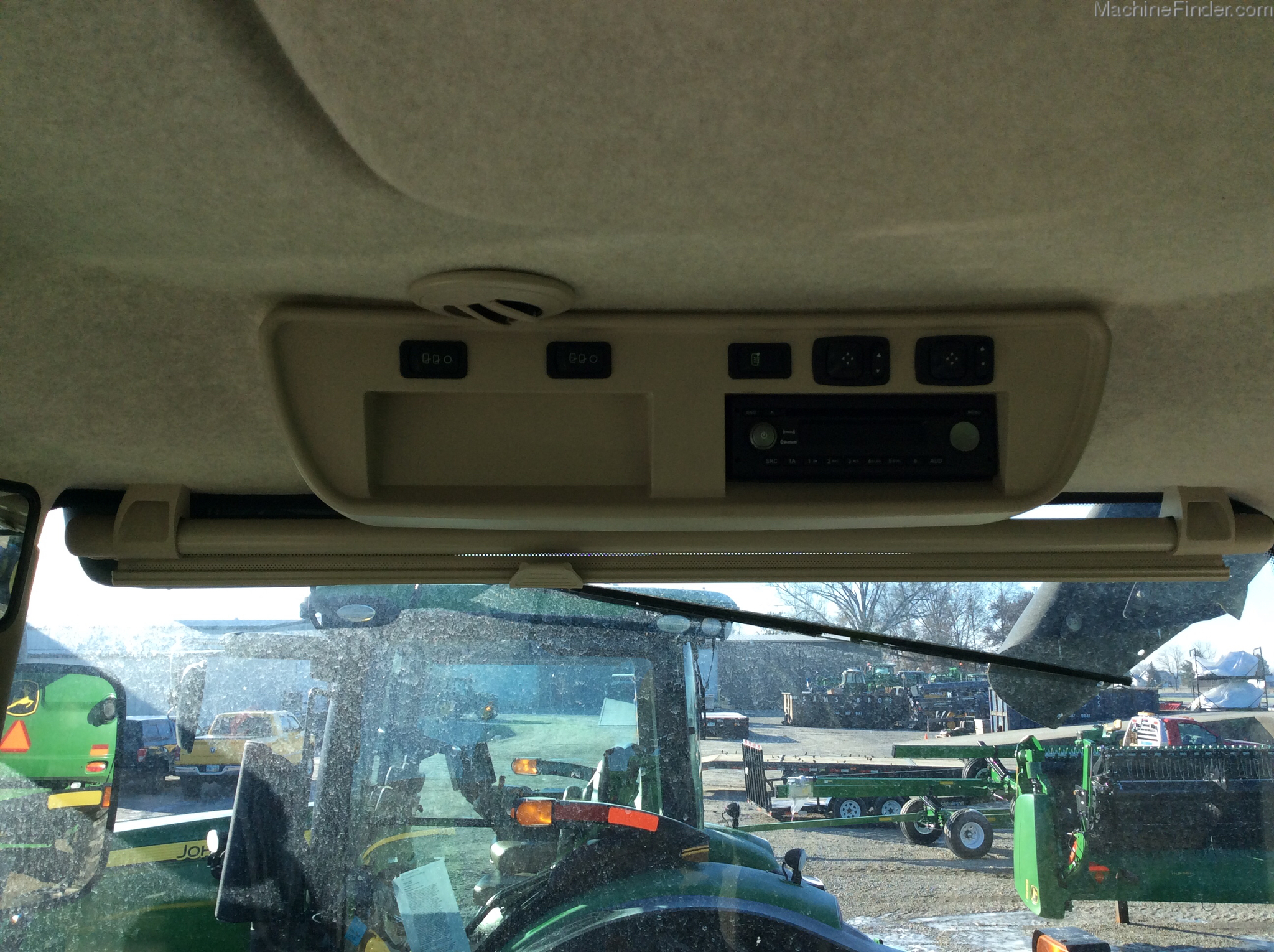 2016 John Deere 8295R Image 15
