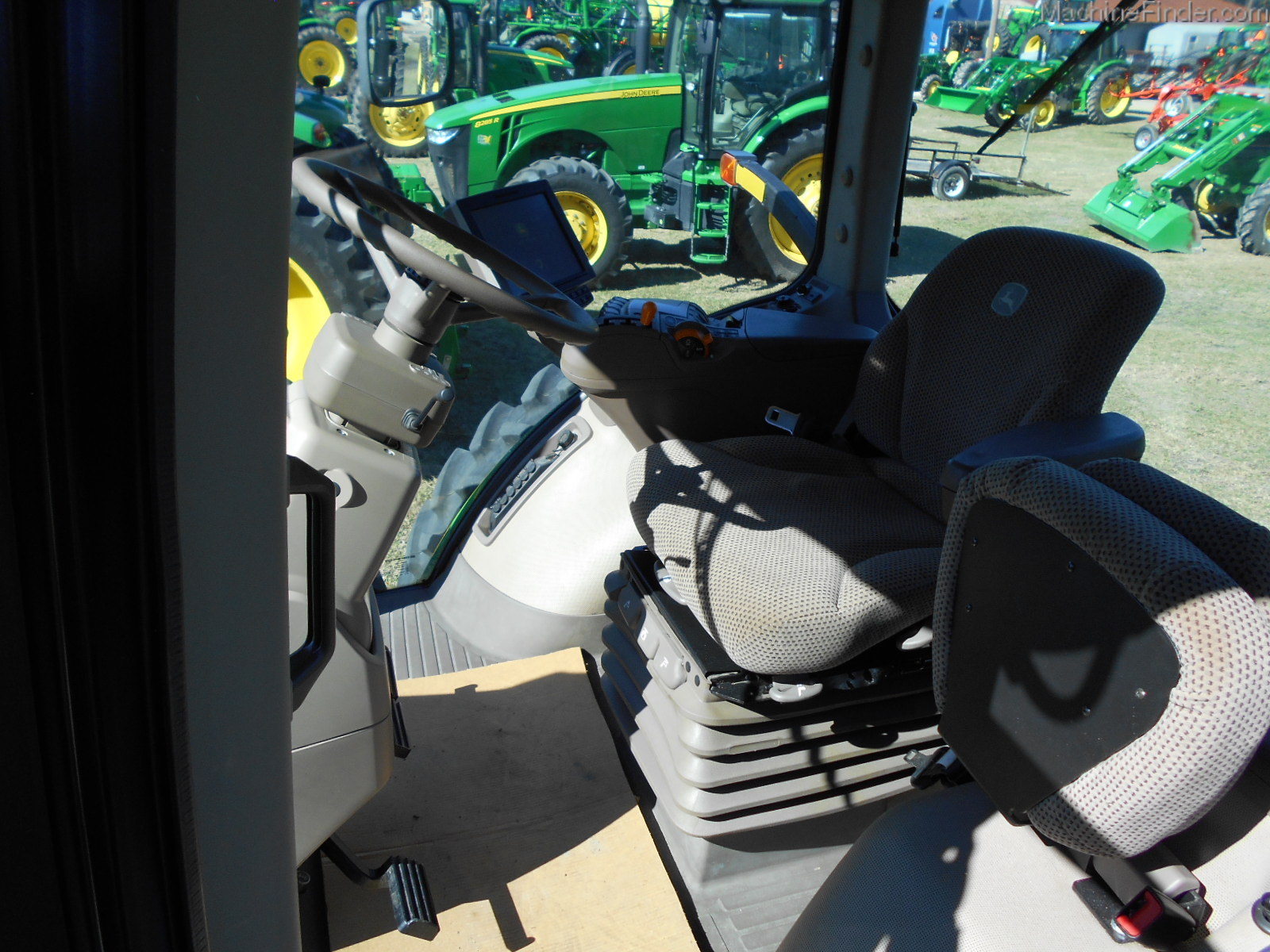 2014 John Deere 8295R Image 2