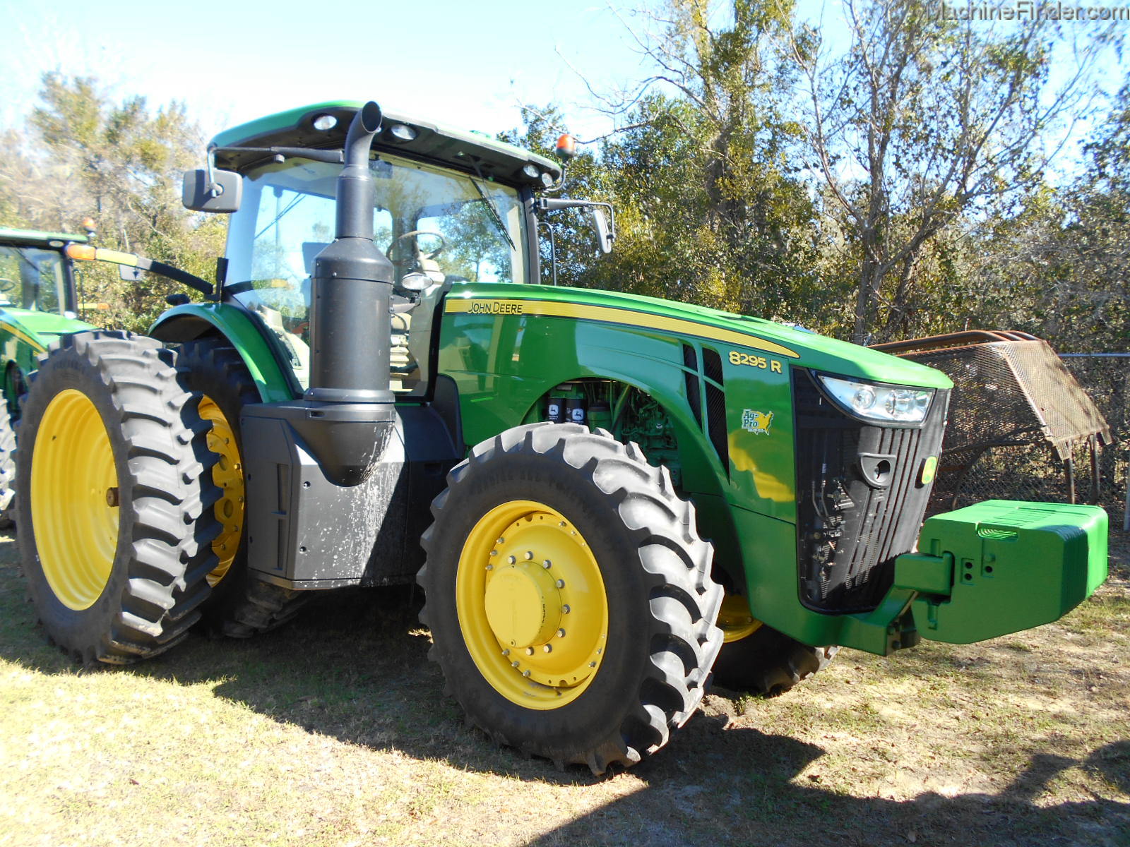 2014 John Deere 8295R Image 5