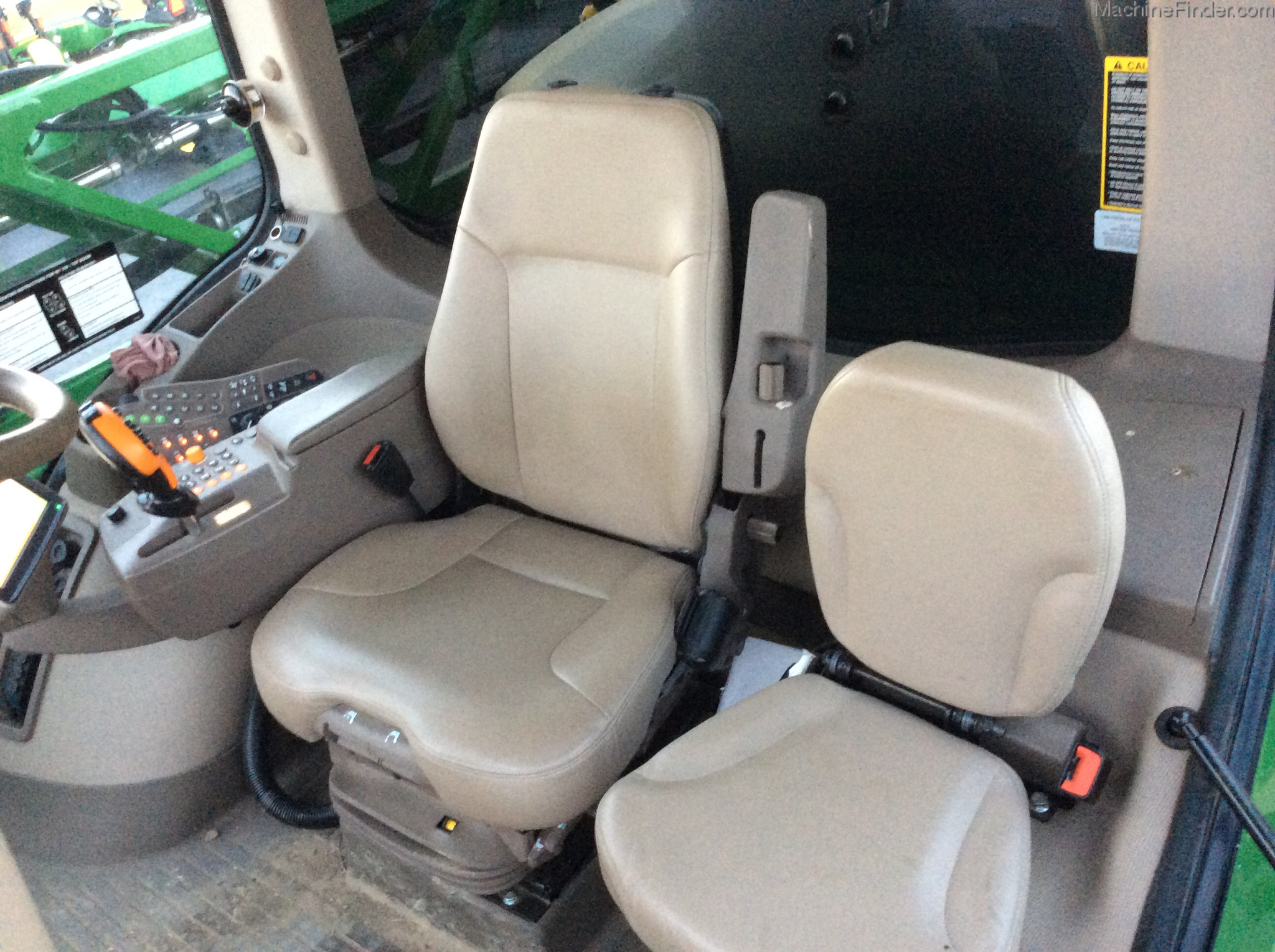 2016 John Deere R4030 Image 6