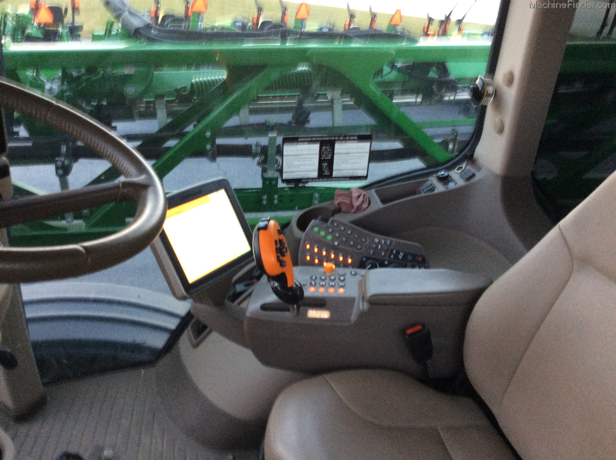 2016 John Deere R4030 Image 9