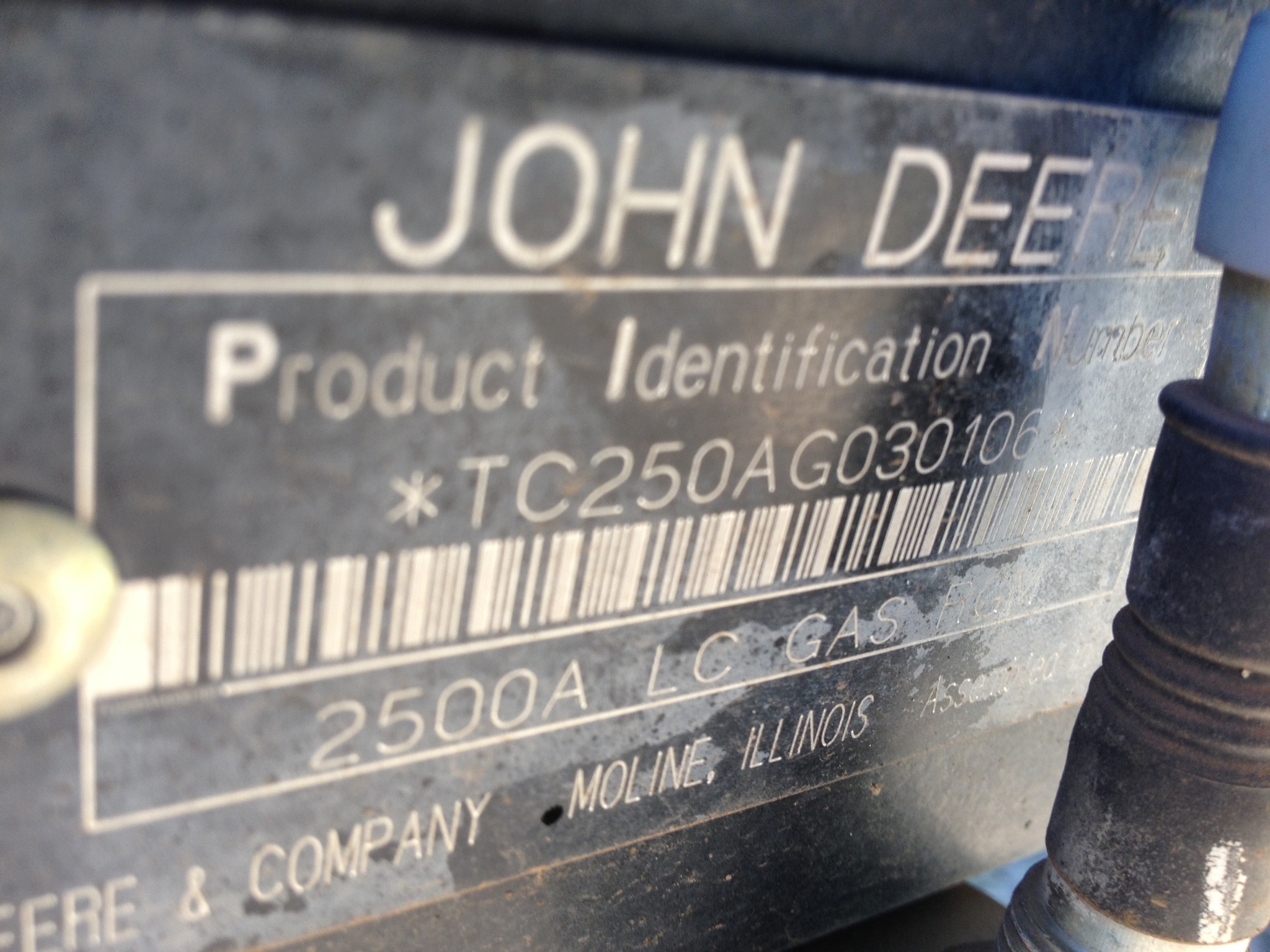 2005 John Deere 2500A Image 14
