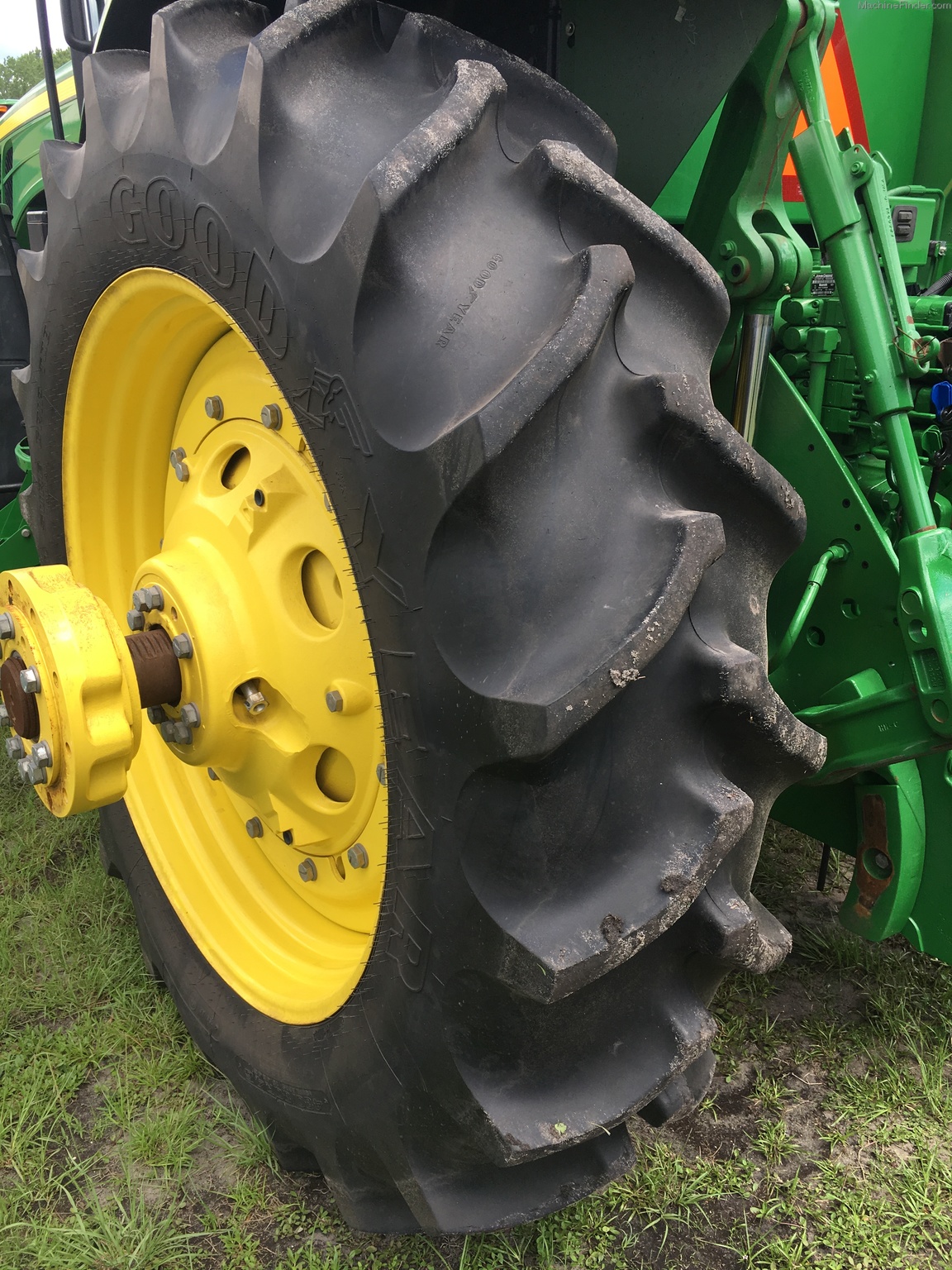2016 John Deere 8295R Image 7
