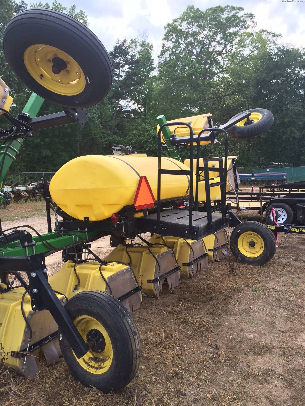 2013 Willmar 915 Image 3