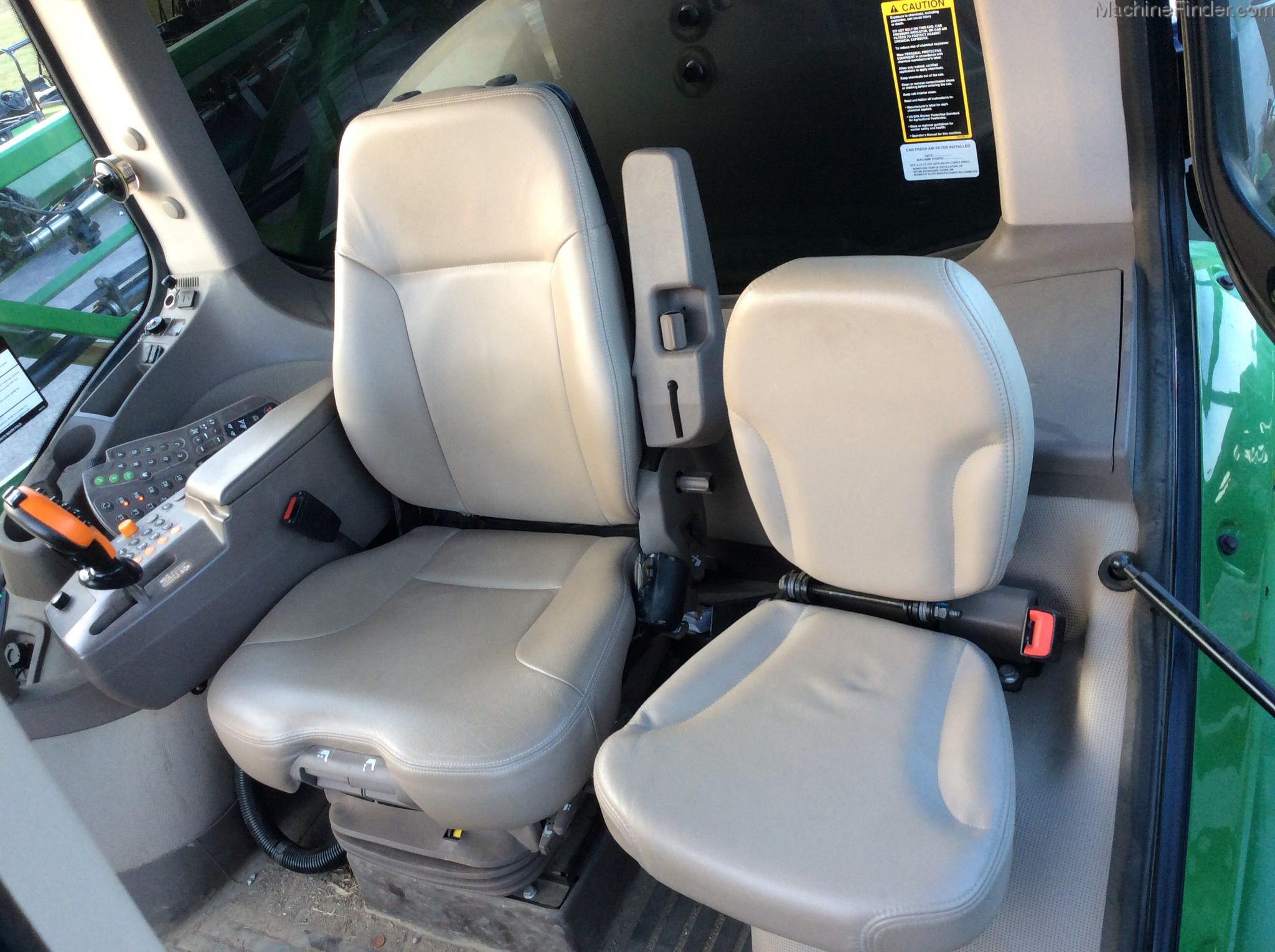 2016 John Deere R4030 Image 9